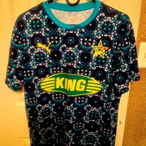 Men’s Puma soccer shirt